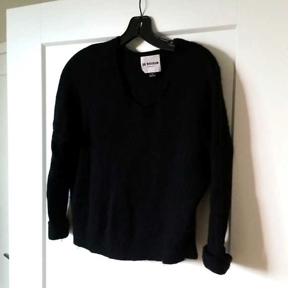De Rigueur Provisions Black Wool Crewneck Sweater Size S - Picture 1 of 8